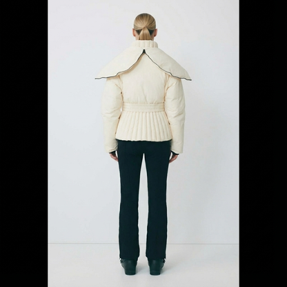 Waterafstotende ski-jas met afritsbare capuchon en getailleerde pasvorm voor dames